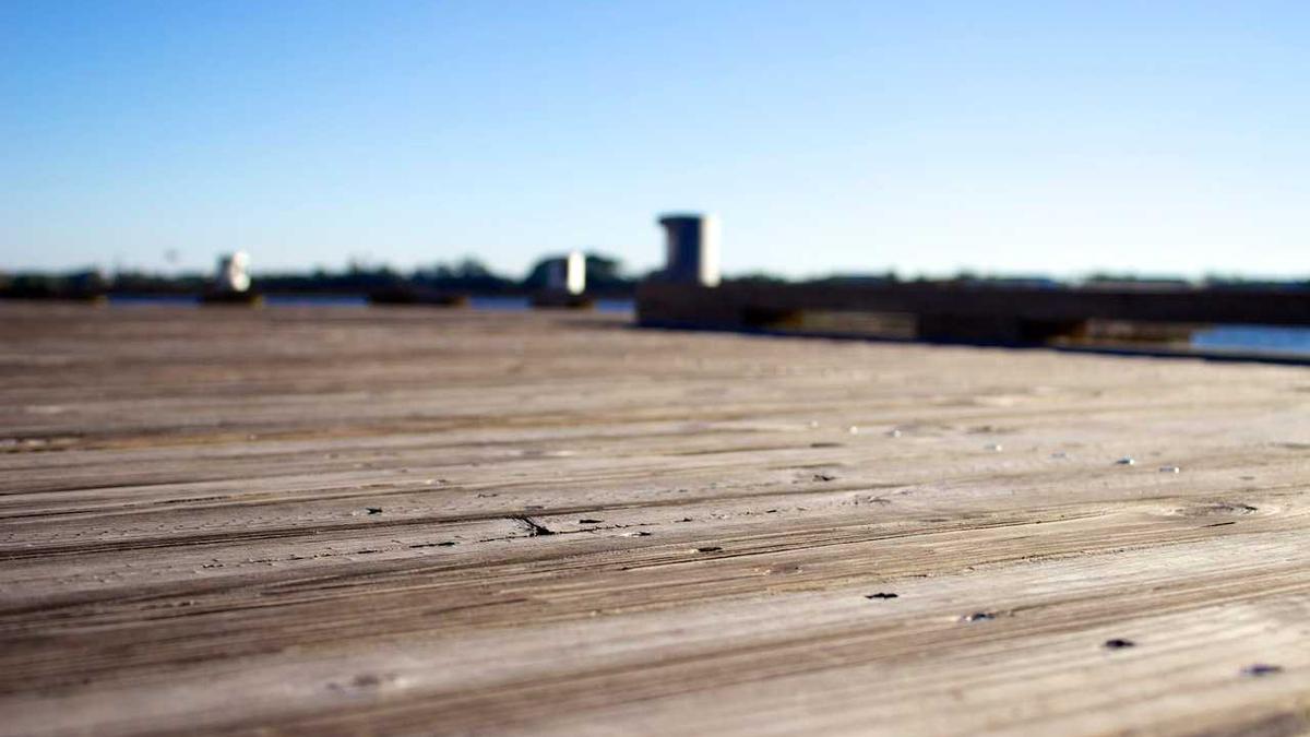 网传上海外卖员自伤事件是否属实?